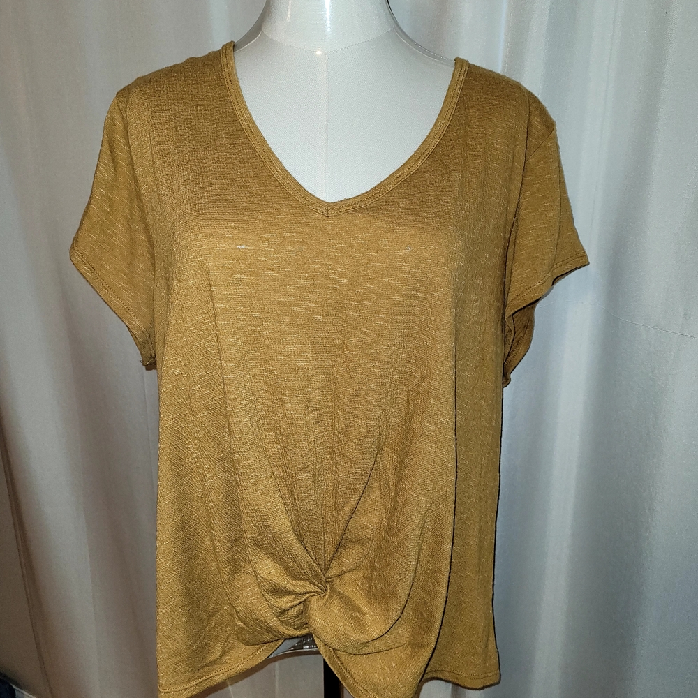 Knot Front Top